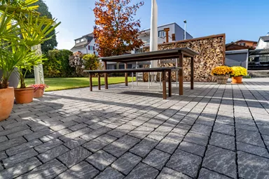 Pavé sauvage FRIEDA 7 cm, structuré arêtes cassées, gris perle