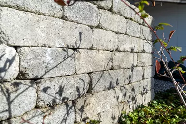 CUATRO Mauersteine Kanten gebrochen naturgrau L 20-35 cm B 25 cm H 15 cm