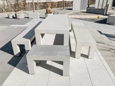 INTERMEZZO Tisch light grau glatt vollkantig bewehrt L 220 cm B 80 cm H 75 cm