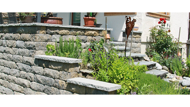 Mauern / Böschungen