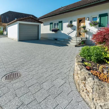 CARENA<sup>®</sup> Sickersteine fino gefast mit Edelvorsatz