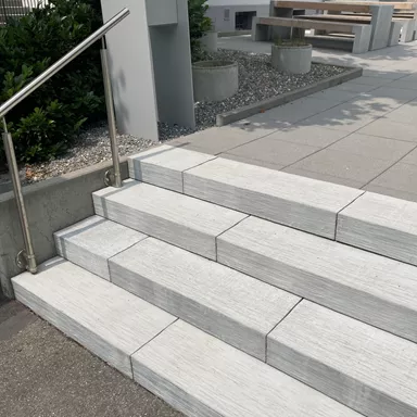 SLADE Blockstufen mit Schieferstruktur